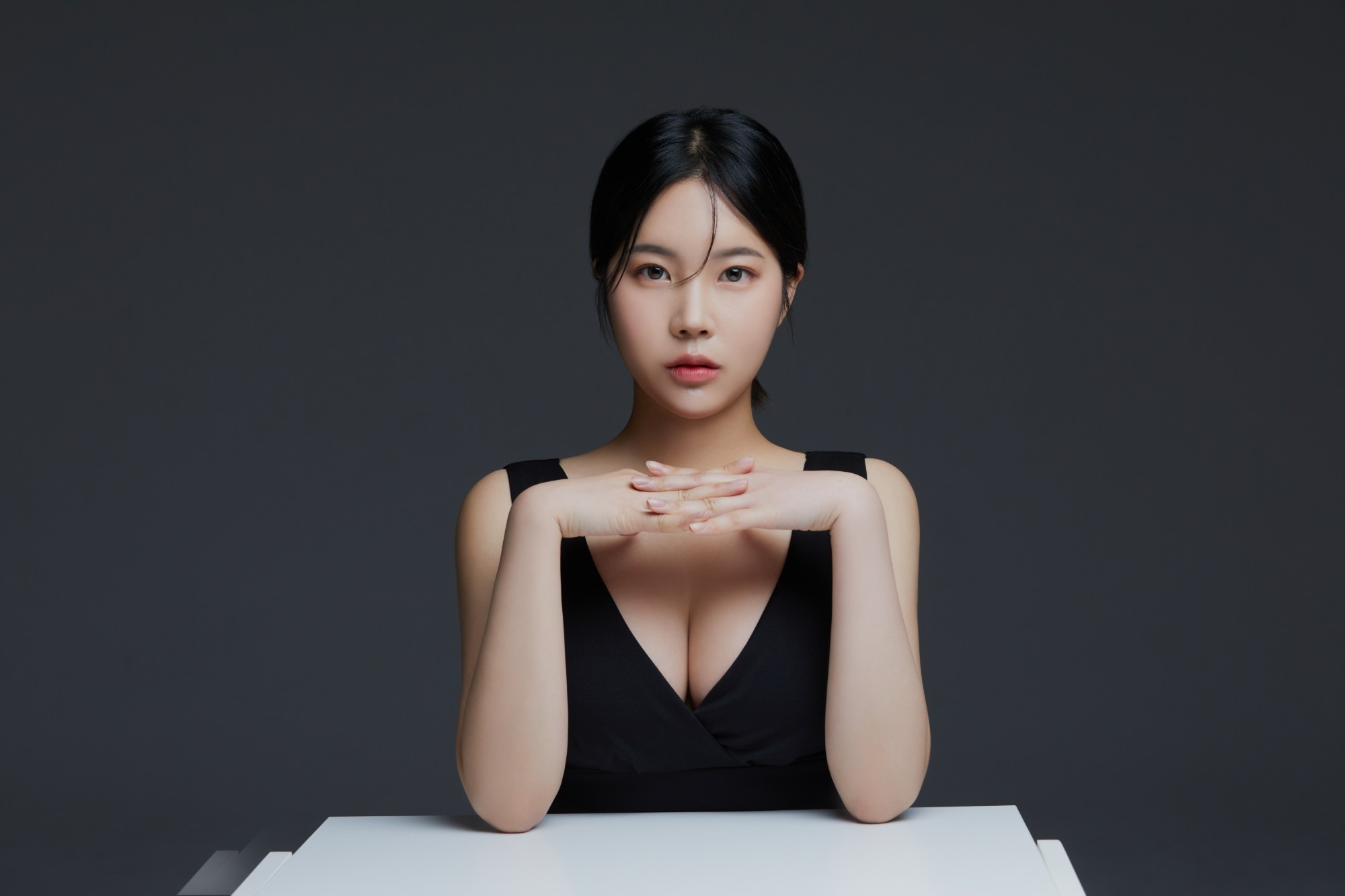 윈느성형외과 가슴재수술 - 재수술 전문 강남 성형외과 | UNE Plastic Surgery Breast Revision
